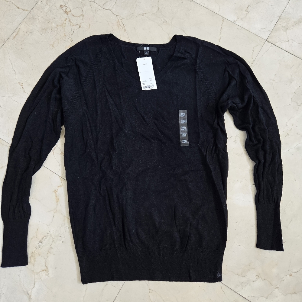 NWT Uniqlo Cashmere Blend Sweater